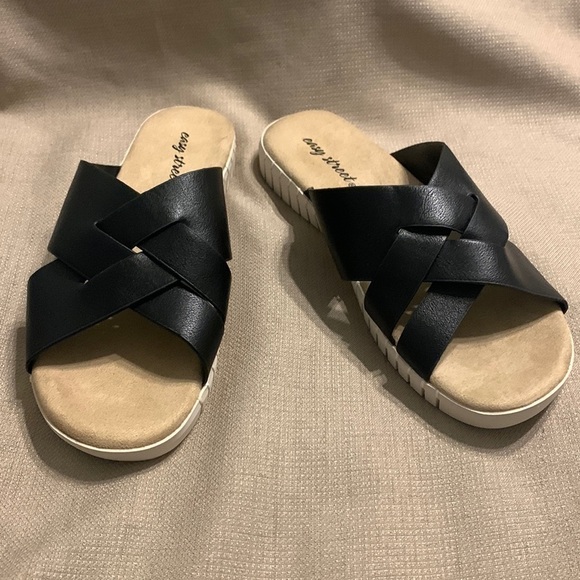 Easy Street Brylee Slide Sandal - Picture 1 of 9